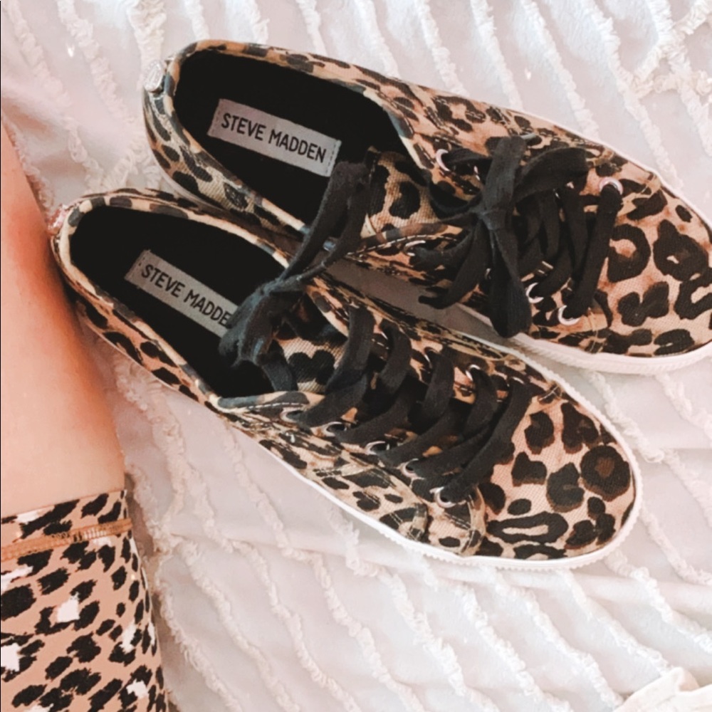 Steven Madden Platform Sneaker NWOT Animal Print